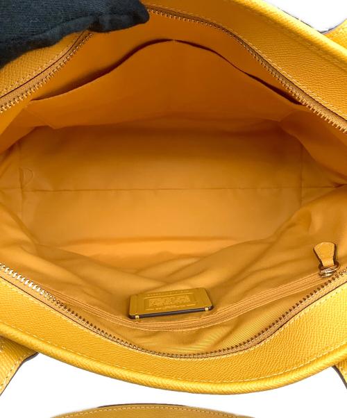 COACH（コーチ）COACH (コーチ) クロスグレーン レザー シティ ジップ トート イエローの古着・服飾アイテム
