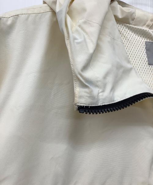 Carhartt WIP（カーハート ワーク イン プログレス）CARHARTT WIP (カーハート ワーク イン プログレス) ウインドブレーカープルオーバー アイボリー サイズ:Lの古着・服飾アイテム