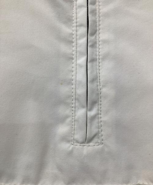 Carhartt WIP（カーハート ワーク イン プログレス）CARHARTT WIP (カーハート ワーク イン プログレス) ウインドブレーカープルオーバー アイボリー サイズ:Lの古着・服飾アイテム