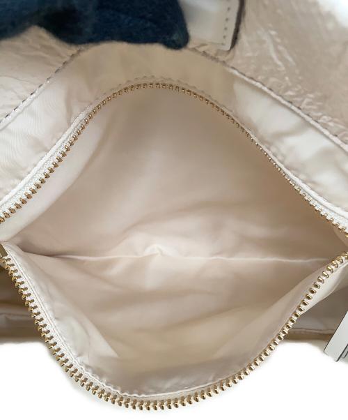 TORY BURCH（トリーバーチ）TORY BURCH (トリーバーチ) チェーントートバッグ アイボリーの古着・服飾アイテム