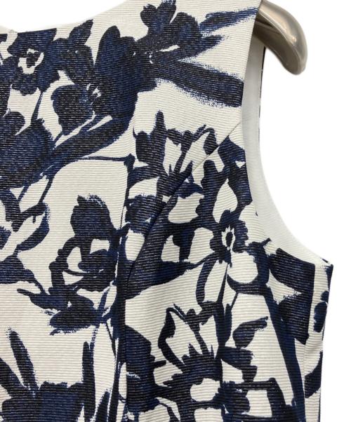 MACKINTOSH LONDON（マッキントッシュ ロンドン）MACKINTOSH LONDON (マッキントッシュ ロンドン) ノースリーブワンピース ホワイト×ネイビー サイズ:38 未使用品の古着・服飾アイテム