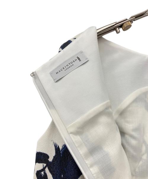 MACKINTOSH LONDON（マッキントッシュ ロンドン）MACKINTOSH LONDON (マッキントッシュ ロンドン) ノースリーブワンピース ホワイト×ネイビー サイズ:38 未使用品の古着・服飾アイテム
