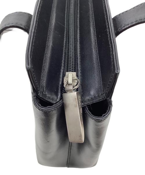Salvatore Ferragamo（サルヴァトーレ フェラガモ）Salvatore Ferragamo (サルヴァトーレ フェラガモ) ショルダーバッグ ブラックの古着・服飾アイテム