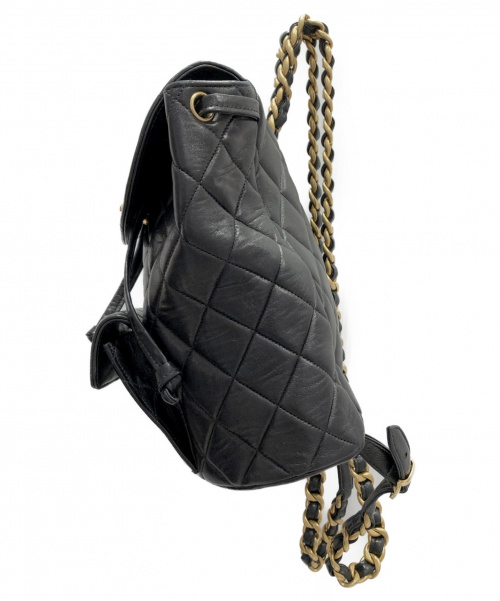 CHANEL（シャネル）CHANEL (シャネル) リュック ブラック×ゴールド サイズ:-の古着・服飾アイテム