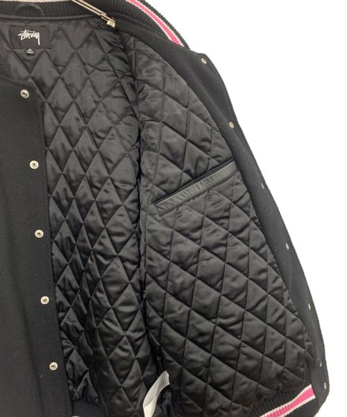 stussy（ステューシー）stussy (ステューシー) スタジャン ブラック×ピンク サイズ:XLの古着・服飾アイテム