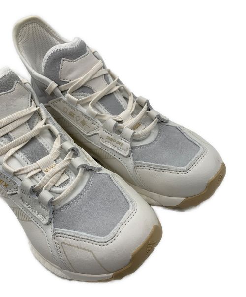 adidas（アディダス）adidas (アディダス) ハイカットスニーカー ベージュ サイズ:24の古着・服飾アイテム