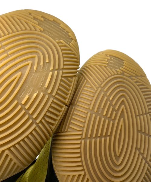 NIKE（ナイキ）NIKE (ナイキ) スニーカー カーキ サイズ:27.5の古着・服飾アイテム