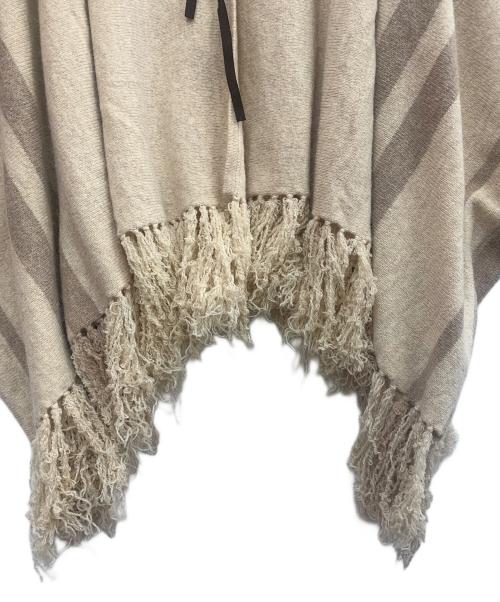 DRWCYS（ドロシーズ）DRWCYS (ドロシーズ) アンゴラ混フリンジニットポンチョ ベージュ サイズ:FREEの古着・服飾アイテム