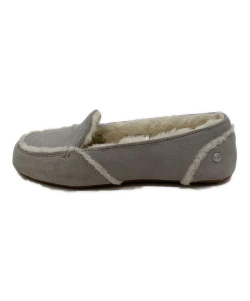 UGG（アグ）UGG (アグ) モカシンシューズ ライトグレー サイズ:22cmの古着・服飾アイテム