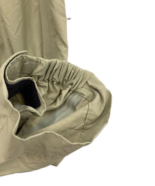 UNUSED（アンユーズド）UNUSED (アンユーズド) ナイロンカーゴパンツ ベージュの古着・服飾アイテム