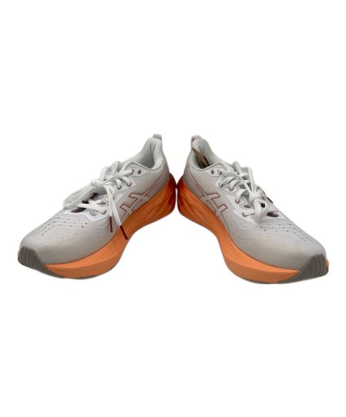 asics（アシックス）asics (アシックス) NOVABLAST ホワイト×オレンジ サイズ:27の古着・服飾アイテム