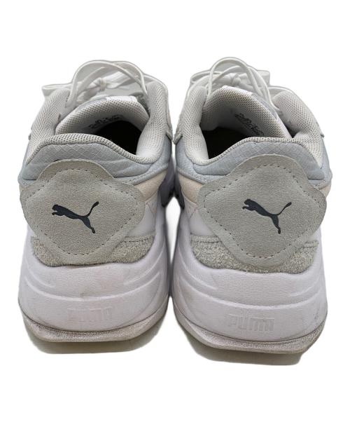 PUMA（プーマ）PUMA (プーマ) ローカットスニーカー ベージュ サイズ:24.5の古着・服飾アイテム