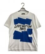 LOUIS VUITTONルイ ヴィトン）の古着「グラフィックロゴTシャツ」｜ホワイト×ブルー