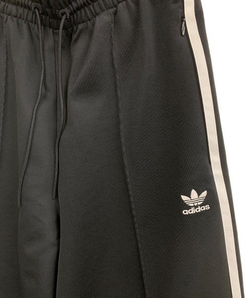 adidas（アディダス）adidas (アディダス) ワイドトラックパンツ ブラック サイズ:Lの古着・服飾アイテム