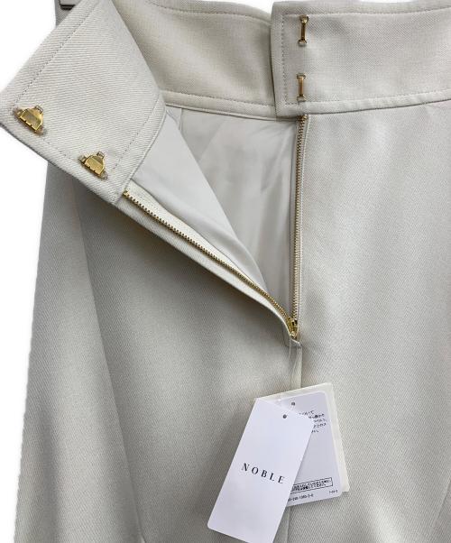 Noble（ノーブル）Noble (ノーブル) スカート アイボリー サイズ:36の古着・服飾アイテム