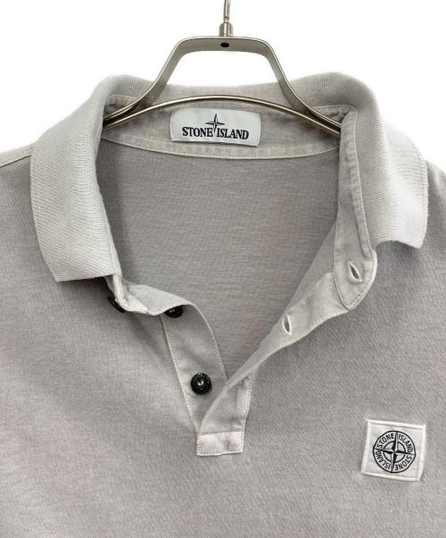 STONE ISLAND（ストーンアイランド）STONE ISLAND (ストーンアイランド) ポロシャツ ライトグレー サイズ:Lの古着・服飾アイテム