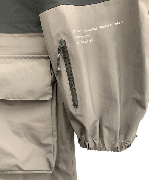 MONCLER（モンクレール）MONCLER (モンクレール) FRAGMENT DESIGN (フラグメントデザイン) NEMBUS ゴアテックスコート ブラック×グレー サイズ:1の古着・服飾アイテム