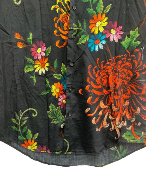 DSQUARED2（ディースクエアード）DSQUARED2 (ディースクエアード) デザインシャツ ブラック×レッド×グリーン サイズ:46の古着・服飾アイテム