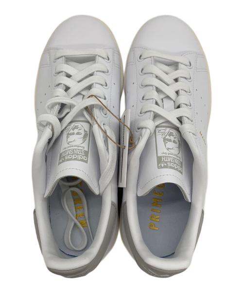 adidas（アディダス）adidas (アディダス) スニーカー ホワイト×グレー サイズ:23.5の古着・服飾アイテム