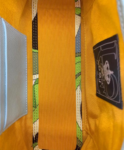 A.D.M.J.（エーディーエムジェイ）A.D.M.J. (エーディーエムジェイ) シュリンクレザーショルダーバッグ アイボリーの古着・服飾アイテム