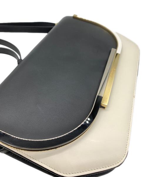 Salvatore Ferragamo（サルヴァトーレ フェラガモ）Salvatore Ferragamo (サルヴァトーレ フェラガモ) ショルダーバッグ ブラック×ホワイトの古着・服飾アイテム