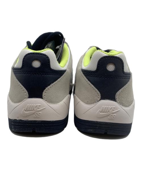 NIKE SB（ナイキエスビー）NIKE SB (ナイキエスビー) スニーカー アイボリー×ホワイト サイズ:27.5の古着・服飾アイテム