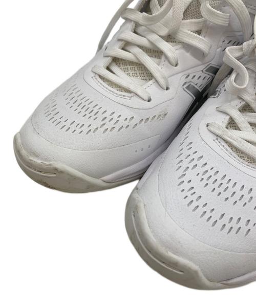 asics（アシックス）asics (アシックス) バスケットボールシューズ ホワイト サイズ:25の古着・服飾アイテム