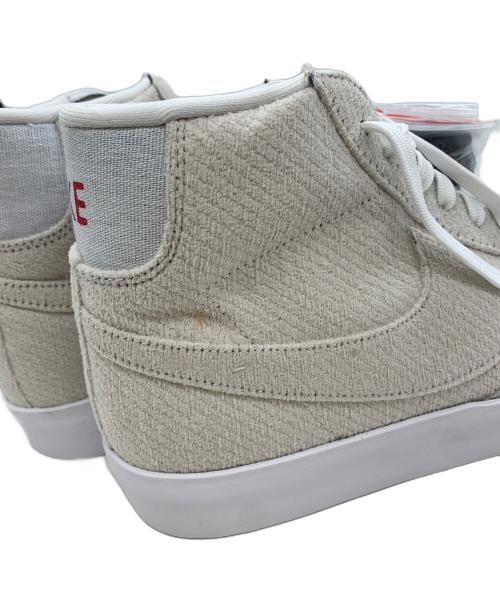 NIKE（ナイキ）NIKE (ナイキ) STRANGER THINGS (ストレンジャーシングス) ハイカットスニーカー アイボリー サイズ:27.5の古着・服飾アイテム