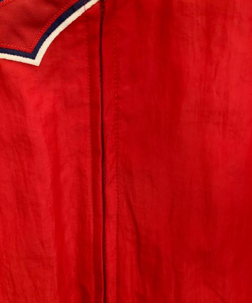 広島東洋カープ（ヒロシマトウヨウカープ）広島東洋カープ (ヒロシマトウヨウカープ) ナイロンジャケット レッド×ネイビー サイズ:Fの古着・服飾アイテム