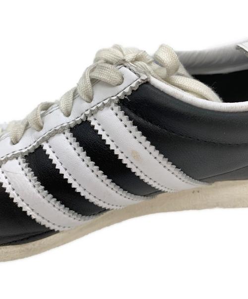 adidas（アディダス）adidas (アディダス) スニーカー ブラック×ホワイト サイズ:24の古着・服飾アイテム