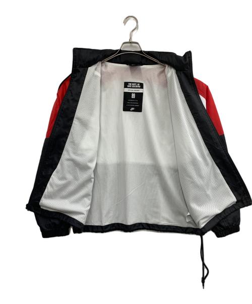 NIKE（ナイキ）NIKE (ナイキ) ナイロンジャケット ブラック×レッド サイズ:Mの古着・服飾アイテム