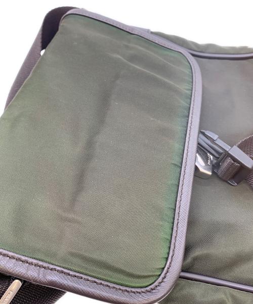 PRADA（プラダ）PRADA (プラダ) ショルダーバッグ オリーブの古着・服飾アイテム