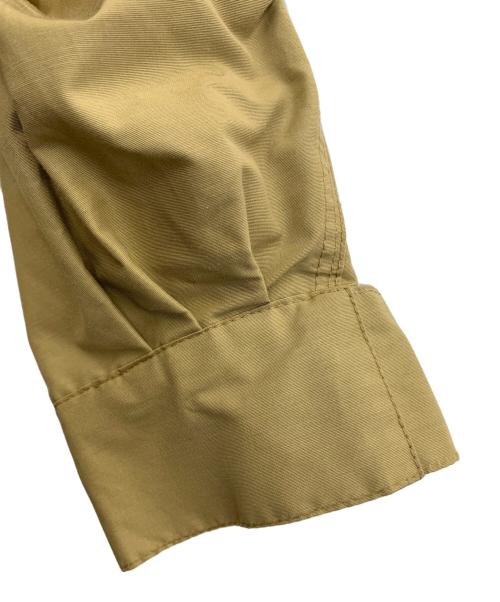 SIERRA DESIGNS（シエラデザインズ）SIERRA DESIGNS (シエラデザインズ) マウンテンパーカー ベージュ サイズ:Mの古着・服飾アイテム