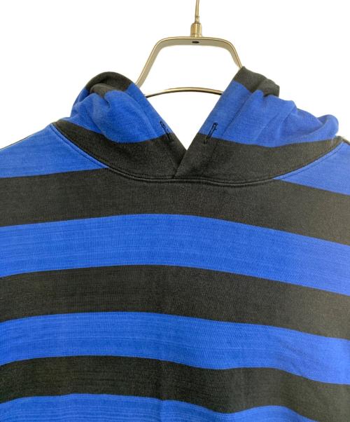 SUPREME（シュプリーム）SUPREME (シュプリーム) パーカー ブルー×ブラック サイズ:Sの古着・服飾アイテム