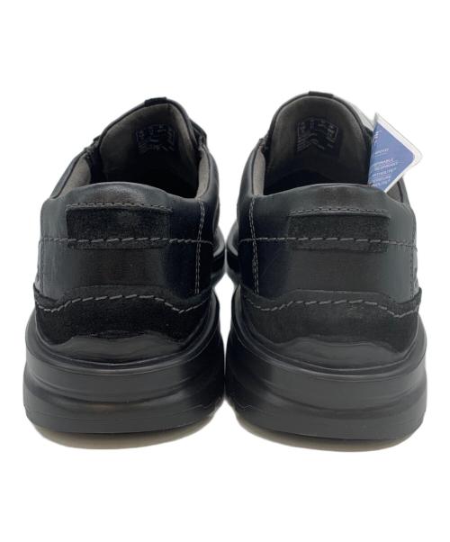 CLARKS（クラークス）CLARKS (クラークス) カジュアルシューズ ブラック サイズ:28の古着・服飾アイテム
