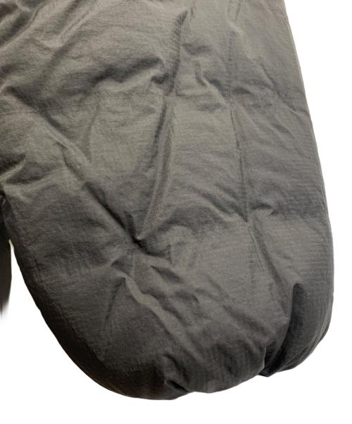 Patagonia（パタゴニア）Patagonia (パタゴニア) Grade VII Down Parka ブラック×オレンジ サイズ:XLの古着・服飾アイテム