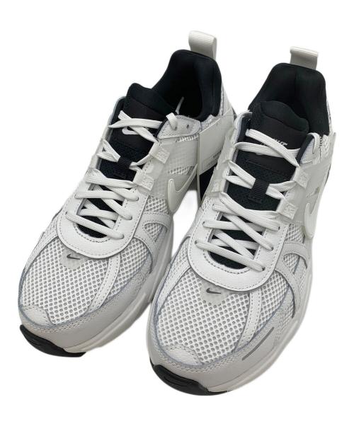 NIKE（ナイキ）NIKE (ナイキ) NIKE WMNS V2K RUN UNLOCKED  ホワイト サイズ:28の古着・服飾アイテム