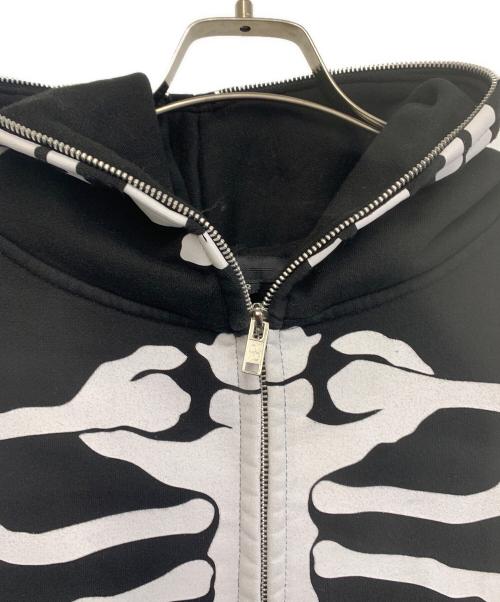 99%is（ナインティナインパーセントイズ）99%is (ナインティナインパーセントイズ) SKULL HOODIE ブラック サイズ:Lの古着・服飾アイテム