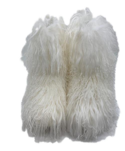 UGG（アグ）UGG (アグ) W FLUFF MOMMA MONGOLIAN ホワイト サイズ:23の古着・服飾アイテム