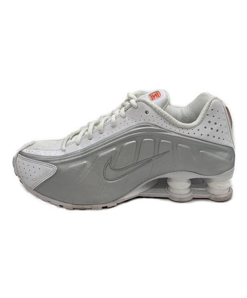 NIKE（ナイキ）NIKE (ナイキ) SHOX R4 ホワイト サイズ:25の古着・服飾アイテム
