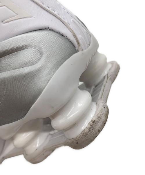NIKE（ナイキ）NIKE (ナイキ) SHOX R4 ホワイト サイズ:25の古着・服飾アイテム