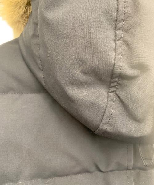 CANADA GOOSE（カナダグース）CANADA GOOSE (カナダグース) ダウンジャケット ネイビー サイズ:Mの古着・服飾アイテム