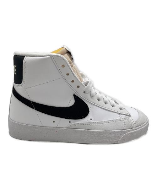 NIKE（ナイキ）NIKE (ナイキ) スニーカー ホワイト×ブラック サイズ:22の古着・服飾アイテム