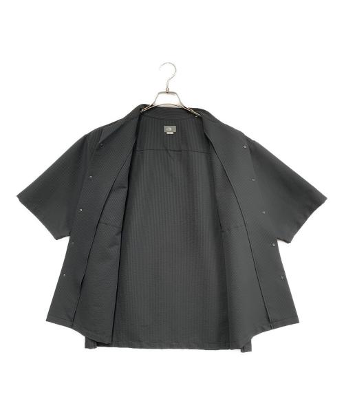 THE NORTH FACE（ザ ノース フェイス）THE NORTH FACE (ザ ノース フェイス) ショートスリーブシアサッカー ベントメッシュシャツ グレー サイズ:Lの古着・服飾アイテム
