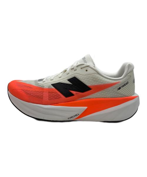 NEW BALANCE（ニューバランス）NEW BALANCE (ニューバランス) FuelCell Rebel v5 ホワイト×オレンジ サイズ:27 未使用品の古着・服飾アイテム