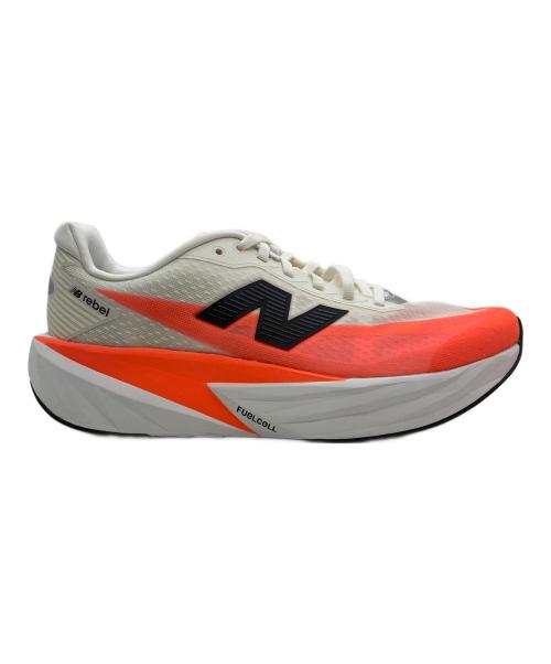 NEW BALANCE（ニューバランス）NEW BALANCE (ニューバランス) FuelCell Rebel v5 ホワイト×オレンジ サイズ:27 未使用品の古着・服飾アイテム