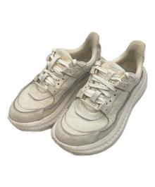 UGG（アグ）の古着「CA805 V2」｜ホワイト