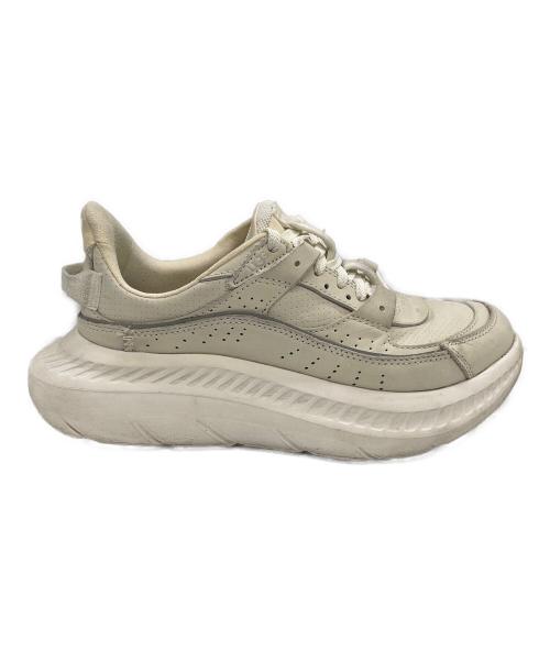 UGG（アグ）UGG (アグ) CA805 V2 ホワイト サイズ:23の古着・服飾アイテム