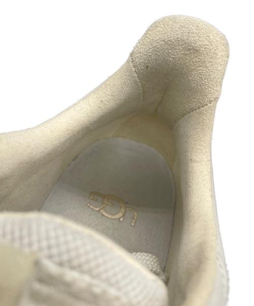 UGG（アグ）UGG (アグ) CA805 V2 ホワイト サイズ:23の古着・服飾アイテム