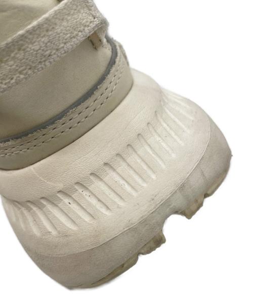 UGG（アグ）UGG (アグ) CA805 V2 ホワイト サイズ:23の古着・服飾アイテム